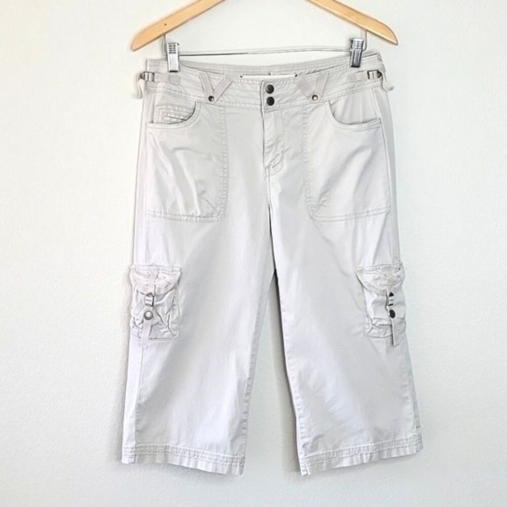 JANE DOE Creamy Gray Casual Cargo Capri Pants size 6 Pockets Zipper Tabs